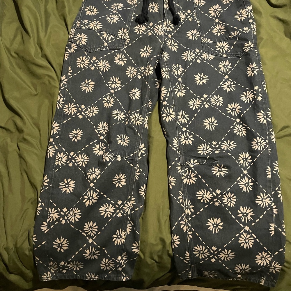We The Free Navy Floral Button Pants